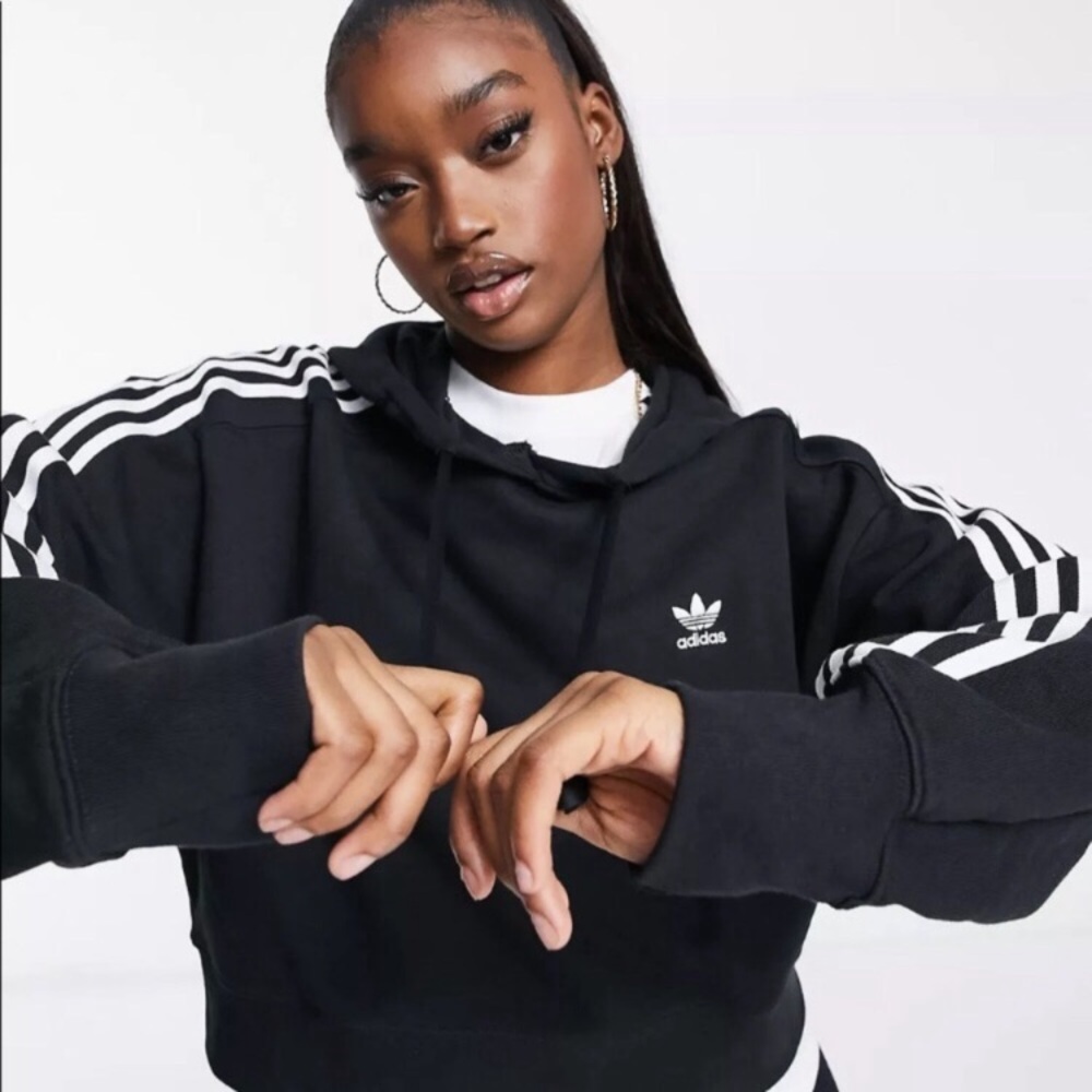 Adidas Original cropped hoodie - Picture 4 of 12